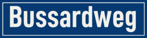 Straßenschild Bussardweg